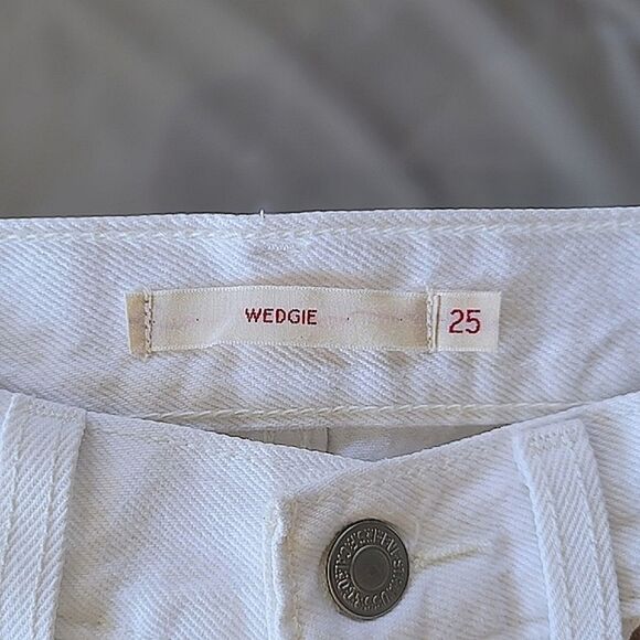 Levi's White Wedgie Fit Ankle Jeans size 25 - Picture 7 of 16